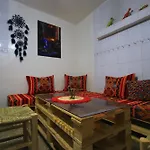 Jurassic Surf House Anza
