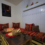 Jurassic Surf House Anza