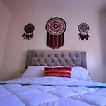 Jurassic Surf House Anza
