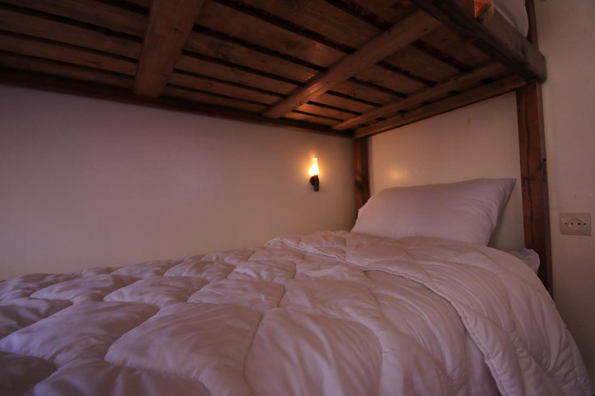 Hostel Jurassic Surf House Anza